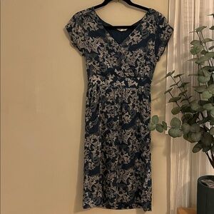 White Stuff brand Chic Teal Floral Midi V-neck Dress with Pockets!!